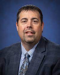 Headshot of Mike Thompson.