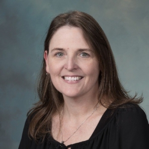 Headshot of Yvonne Harris.